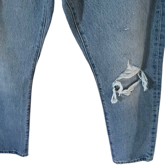 NWT Levi's 501 Men's Blue Distressed Man Jeans size 31x28 - Picture 4 of 7